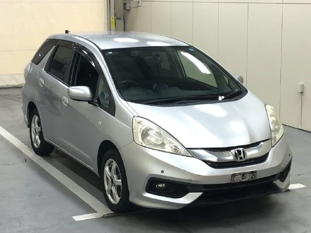Honda Fit Shuttle GG8 2014